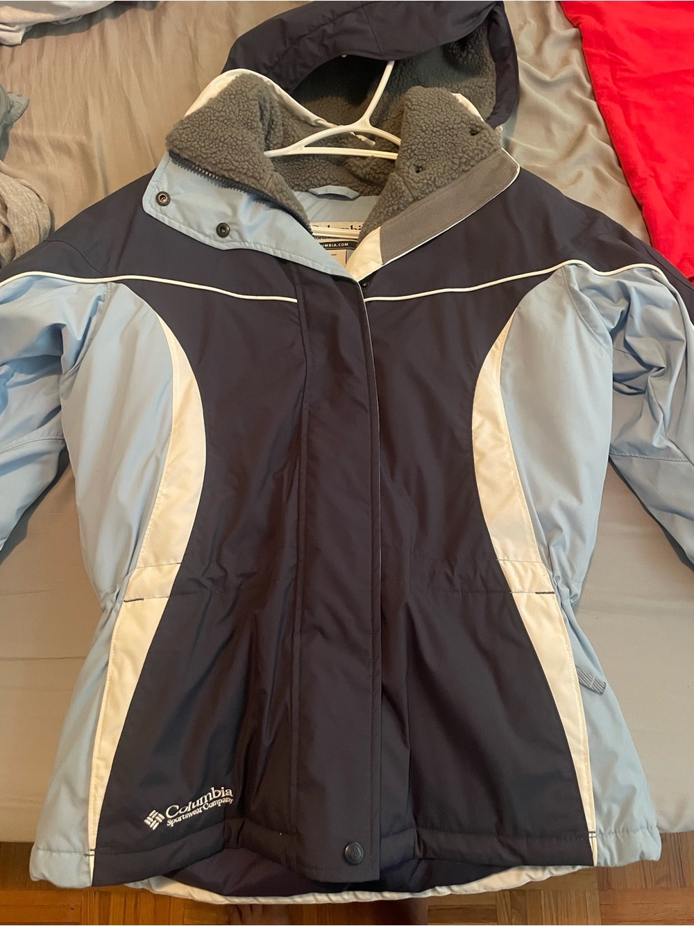 Columbia Women's Navy and Light Blue Ski Jacket